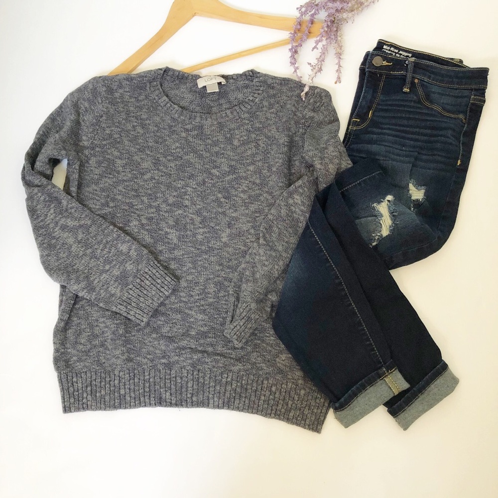 🌵Loft gray knit sweater🌵
